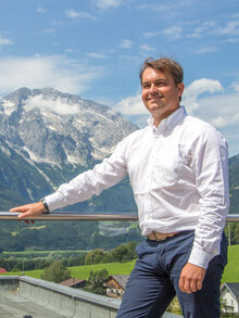 Management AK 600x800